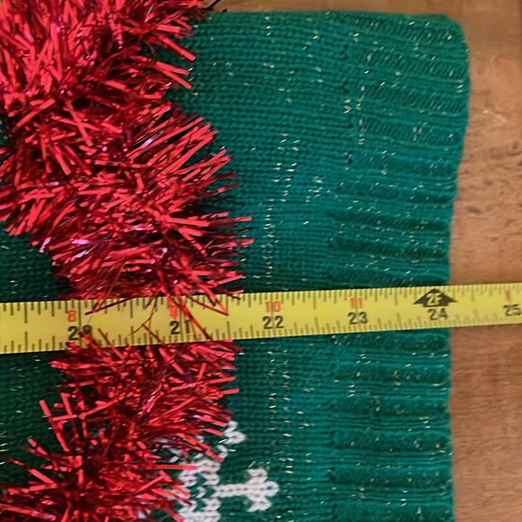 Joyland (L) Christmas Sweater Tinsel and balls! Sequin candy-cane presents. NSOW - Picture 7 of 7